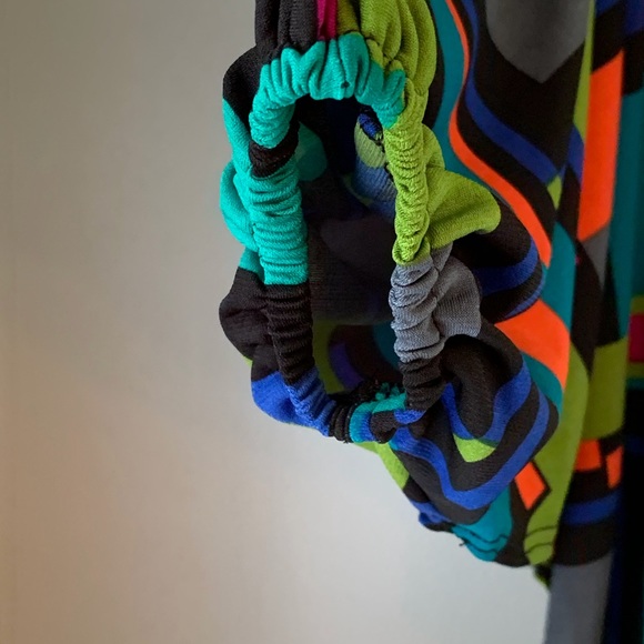 Annalee & Hope Retro Geometric Colorful Block Top - Picture 5 of 11